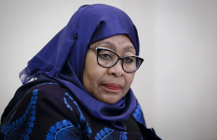 އަންހެން ރައީސެއްގެ މަލާމާތް އަންހެން ކުޅުންތެރިންނަށް