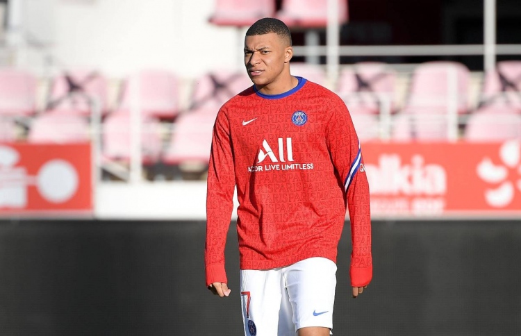 އެމްބާޕޭ އަށް ހުށަހެޅި ބިޑު ޕީއެސްޖީން ގަބޫލެއް ނުކުރި