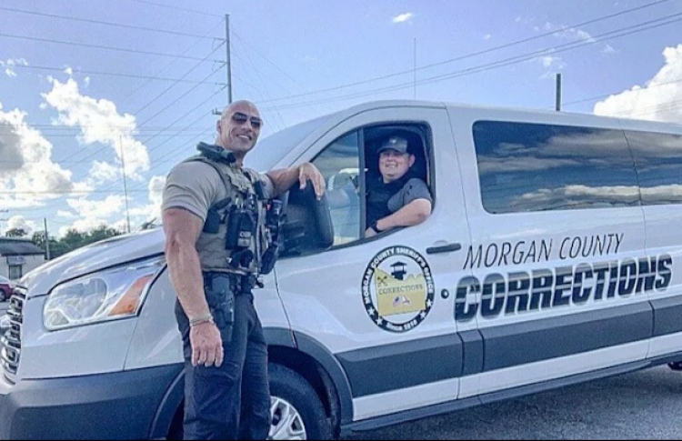 މިއީ ރޮކް އާ ވައްތަރު މީހެއް