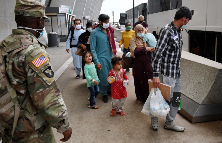 އެހީވުމަށް އެމެރިކާ އިން ތާލިބާނުންނާ މުއާމަލާތްކުރަނީ