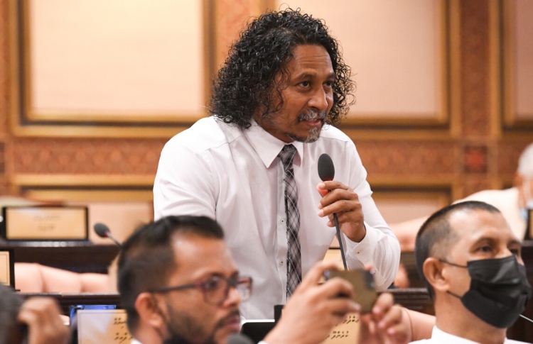 ޖުޑިޝަރީ އަށް ބާރު ހިންގީ ޔާމީންގެ ސަރުކާރުން: ޣަނީ