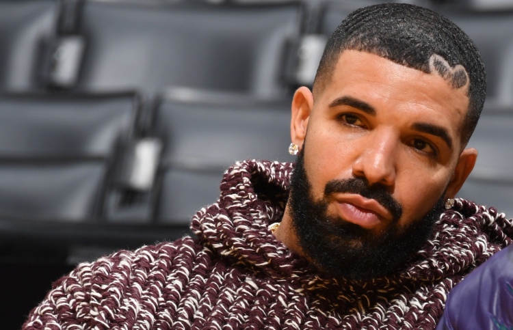 ޑްރޭކްގެ އާ އަލްބަމަކީ "ސަޓިފައިޑް ލަވަ ބޯއި"