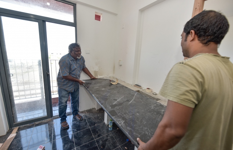 ފްލެޓްތައް ފެށިތަނާ ބާޒާރުން މުދާ ހުސްވެއްޖެ