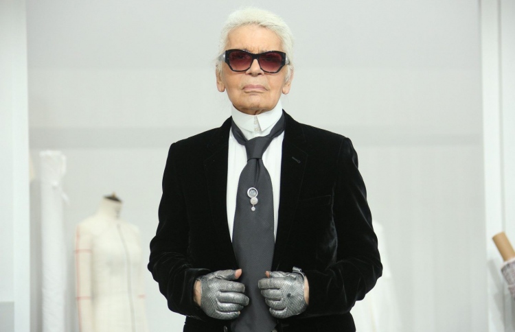 ފެޝަން އައިކޮން ކާލްގެ ވާހަކަ ސީރީޒަކަށް