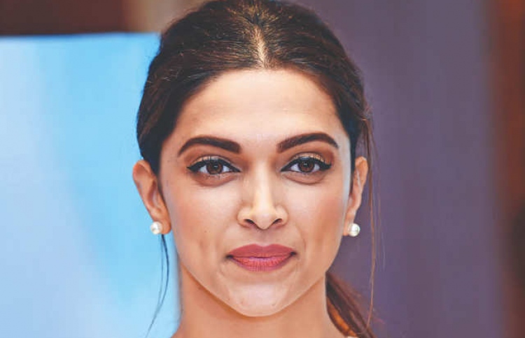 މީހެއްގެ ކިޑްނީ ބަދަލުކުރަން ދީޕިކާ 10 ލައްކަ ރުޕީސް