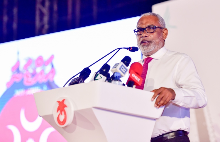 ޔާމީނަށް ކުރާ ދައުވާތައް އަނބުރާ ގެންދަން ގޮވާލައިފި