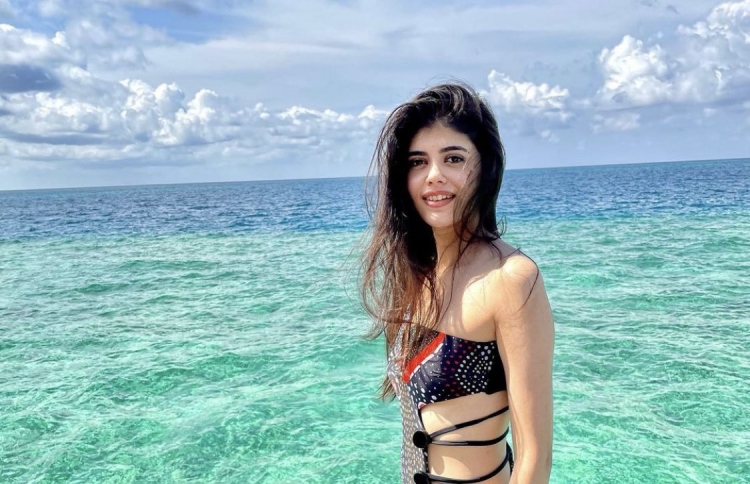 "ދިލް ބޭޗާރާ" ގެ ބަތަލާ އުފަންދުވަހަށް ރާއްޖޭގައި