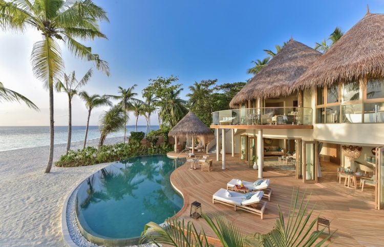 ސާވިސް ޗާޖު ލިސްޓުގެ ކުރީގައި ނޯޓިލަސް މޯލްޑިވްސް