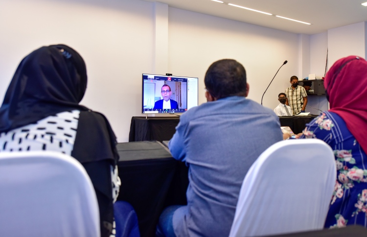 އުކުޅަހުގައި ކުރީ ބަޣާވާތެއް؟ ނަޝީދުގެ ޖަވާބެއް ނެތް!