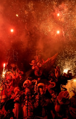 A Fallas installation is put on fire during the last night of the festival in Valencia on September 5, 2021. - The Fallas, the major festival in the Valencia region featuring parades of floats and giant cardboard sculptures, was cancelled in 2020 and was postponed this year from March to September, due to the pandemic. Its last cancellation was in 1939 due to the Spanish Civil War. (Photo by JOSE JORDAN / AFP)