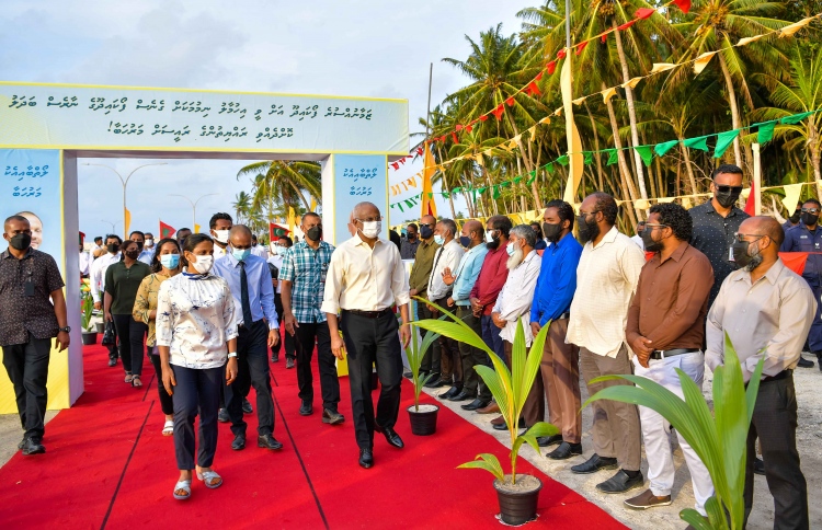 ވައުދުތައް ފުއްދުމުން، ފޯކައިދޫ ބަދަލުކޮށްލައިފި