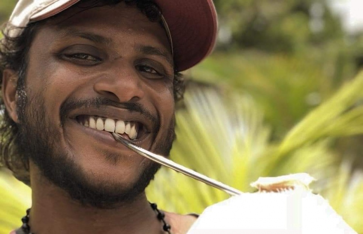 ހިބަރެއްގެ ތުންގަނޑު މެޔަށް ހެރިގެން މީހަކު މަރުވެއްޖެ