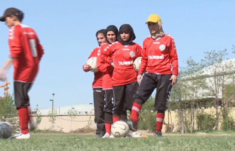 ރާއްޖެއާ ދެކޮޅަށްކުޅޭ ކޮލިފައިންއިން އަފްގާން ވަކިވެއްޖެ