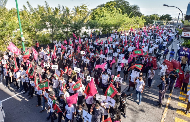 ޔާމީން މިނިވަން ކުރަން ގޮވާލައި ހިނގާލުމެއް ބާއްވައިފި