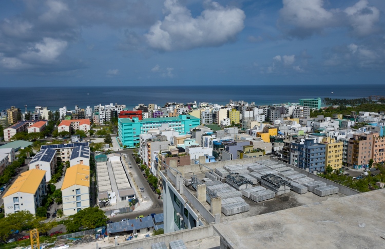 ހުޅުމާލޭގެ ބިމުގެ 33 ޕަސެންޓް އަސާސީ ހިދުމަތްތަކަށް