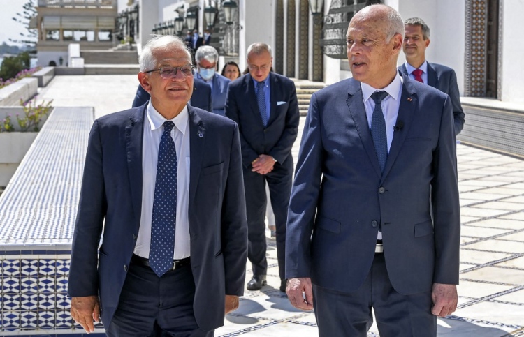 ތޫނިސްގެ ގާނޫނުއަސާސީ ބަދަލުކުރަނީ