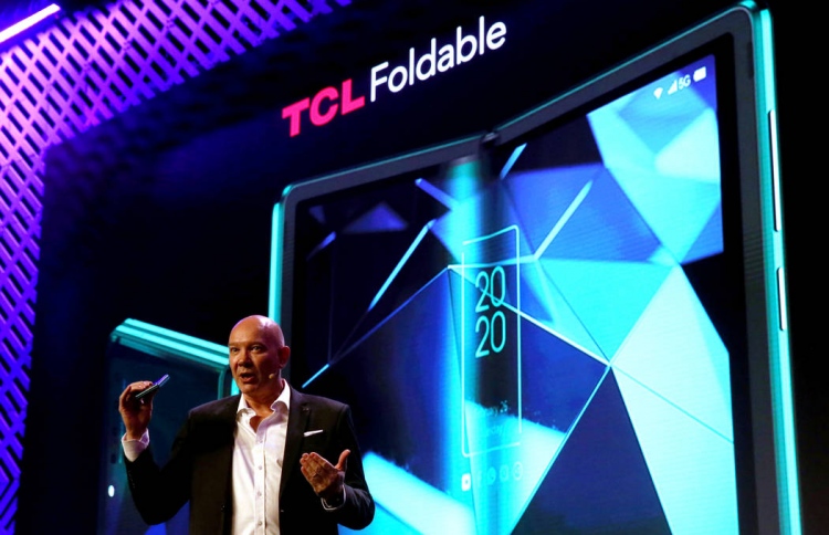 ޓީސީއެލްގެ ފަތްޖެހޭ ފޯނުގެ މަސައްކަތް މެދުކަނޑާލައިފި