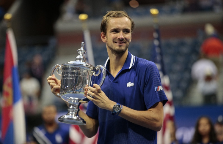 ޔޫއެސް އޯޕަންގެ ޗެމްޕިއަންކަން މެޑްވެޑޭވް ހޯދައިފި