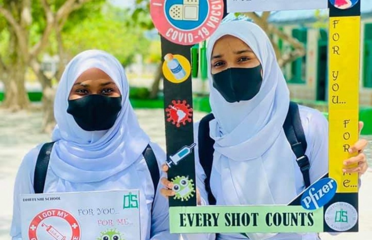 11،000 ދަރިވަރުން ކޮވިޑް ވެކްސިން ފުރިހަމަކޮށްފި