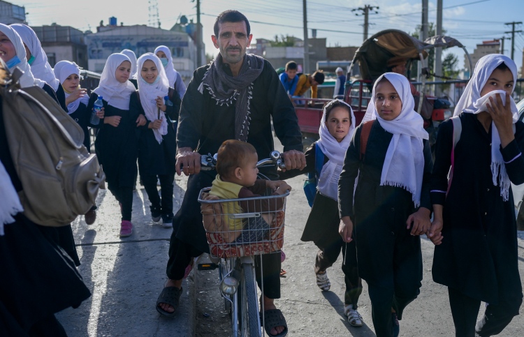 ކިޔެވުން މަނާކުރުމުން އަފްގާނު ކުދިން ކައިވެންޏަށް