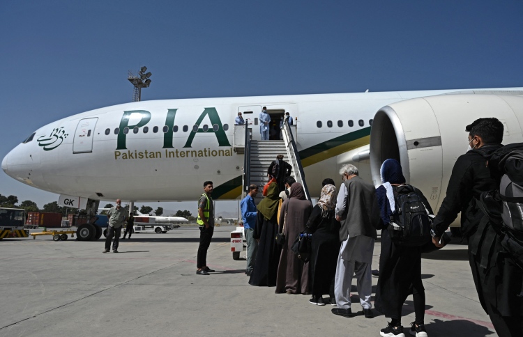 ޕާކިސްތާން ގައުމީ އެއާލައިންގެ ޕައިލެޓުންނަށް ރޯދަ މަނާ