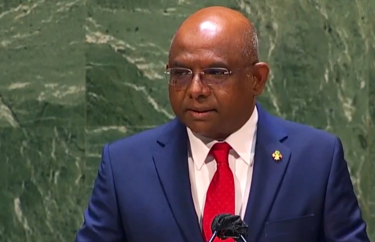 ޝާހިދު އާ ކޮށްދެއްވީ ކުރިއެރުމުގެ އުއްމީދުތައް