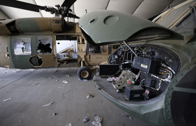 އެމެރިކާ ސިފައިން ފޭބީ އަފްގާނުގެ މުދާތައް ހަލާކުކޮށްފަ