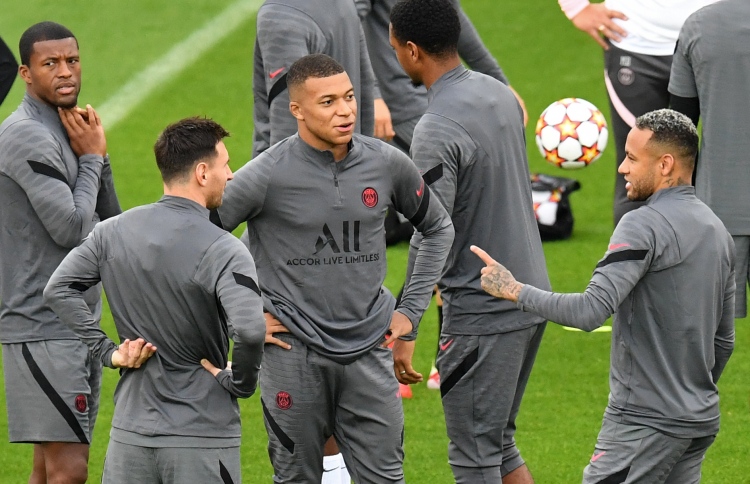 މެސީ، ނޭމާ އަދި އެމްބާޕޭ އެކުގައި މިރޭ ފެނިދާނެ