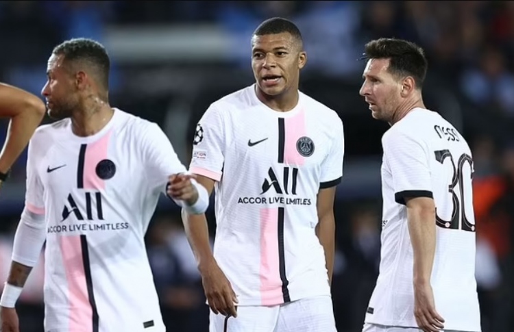 ތިން ފޯވާޑުންނަށް ޕީއެސްޖީ މޮޅުކޮށް ނުދެވުނު