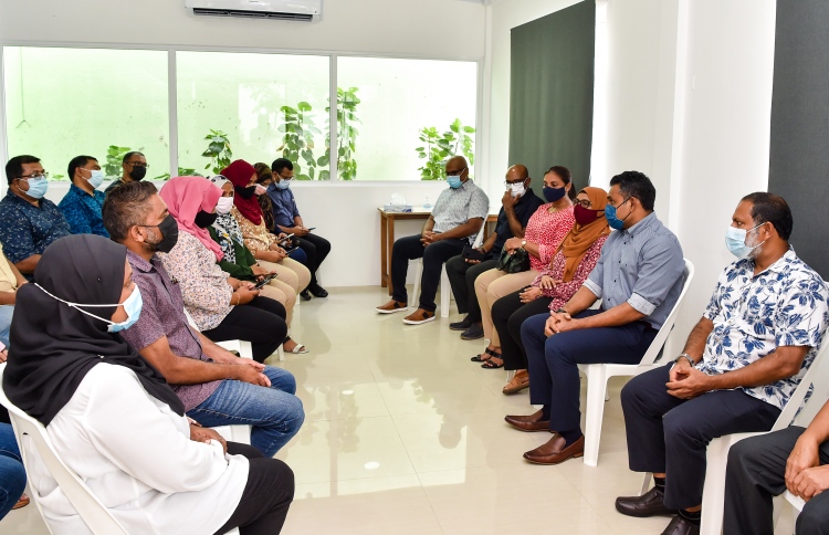 ފިޔަވަތީގެ ކުދިންނާއި ނައިބު ރައީސްގެ ބައްދަލުވުމެއް