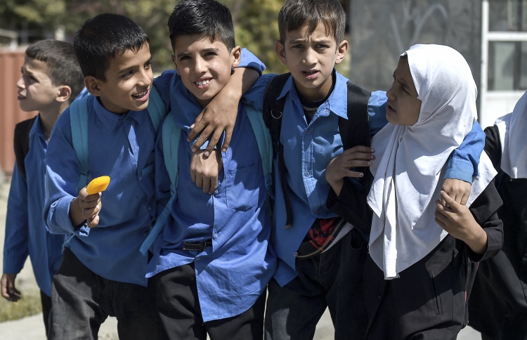 ސާނަވީގައި އަންހެން ކުދިންނަށް ކިޔަވައިނުދޭނެ