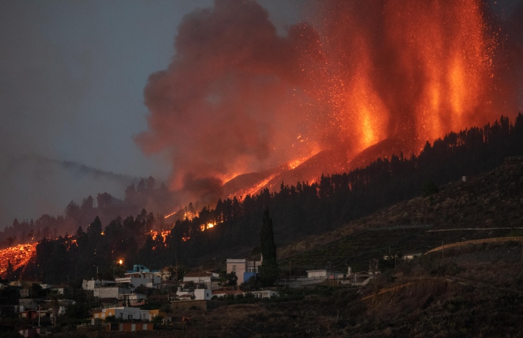 އަލިފާން ފަރުބަދަ ގޮވުމުން އެތައް ގެއެއް އަނދައިފި