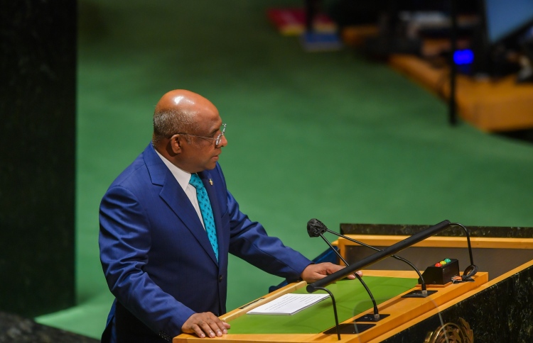 "ފަލަސްތީނަށް އެހީވާން އަމަލުން މަސައްކަތް ކުރަންޖެހޭ"