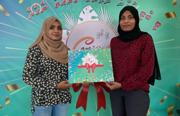 ޓީ-ޖެޓީގެ އުމްރާ ދަތުރު ހަވާލުކޮށްފި
