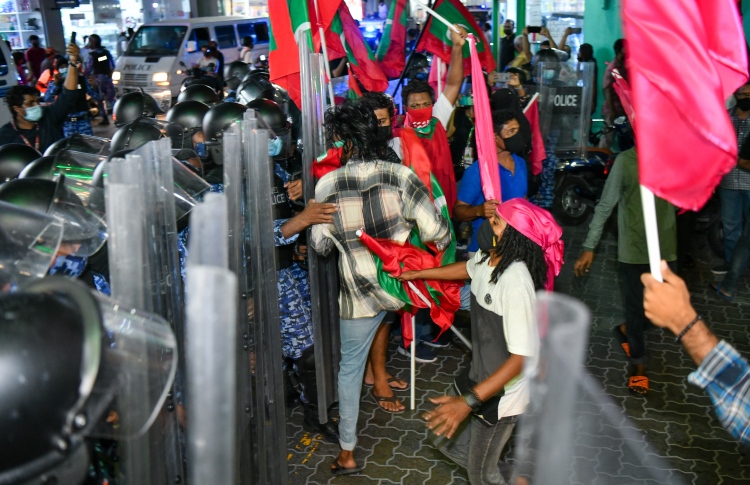 މުއްދަތު ހަމަވަނީ, އިންތިގާލީ އިންސާފު ލިބުނީ ކާކަށް؟