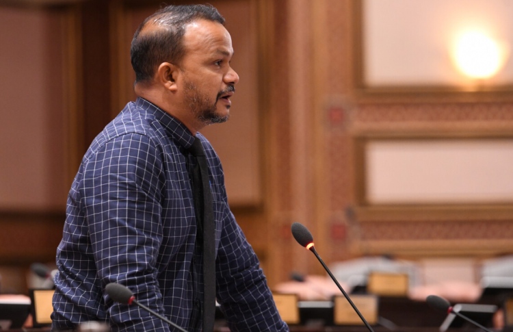 "ބިދޭސީ ވިޔަފާރި ނުހުއްޓުވެނީ ގާނޫނު ނެތިގެނެއް ނޫން"