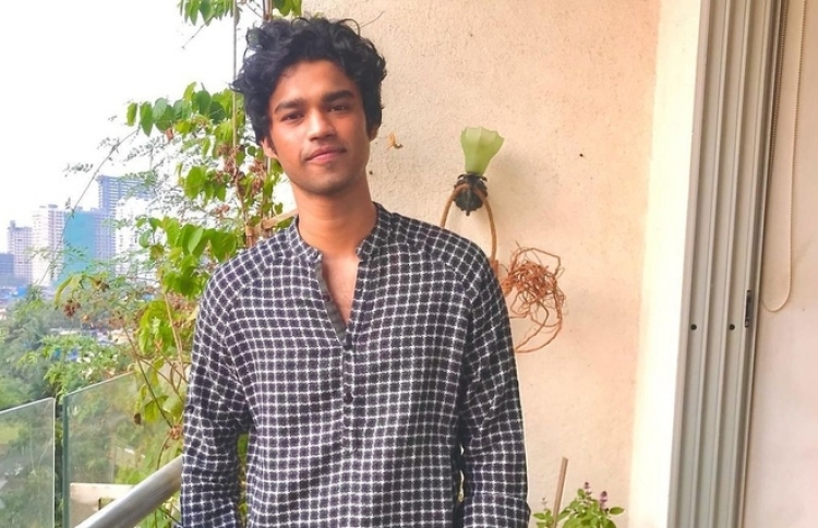 ވައިއާރްއެފްގެ ފުރަތަމަ ސީރީޒް އިރުފާންގެ ދަރިފުޅަށް