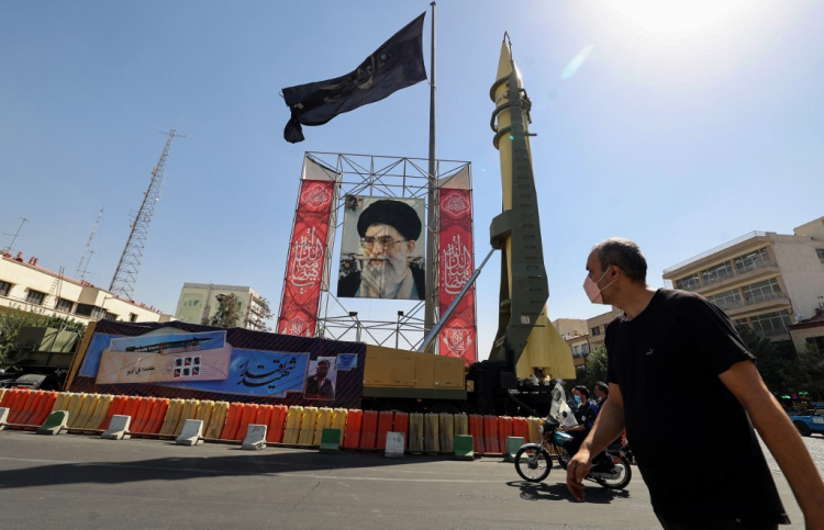 އިޒްރޭލުގެ ހަމަލާގައި ހިސާބު ޖެހުން ނުބައި: ޚާމަނާއީ