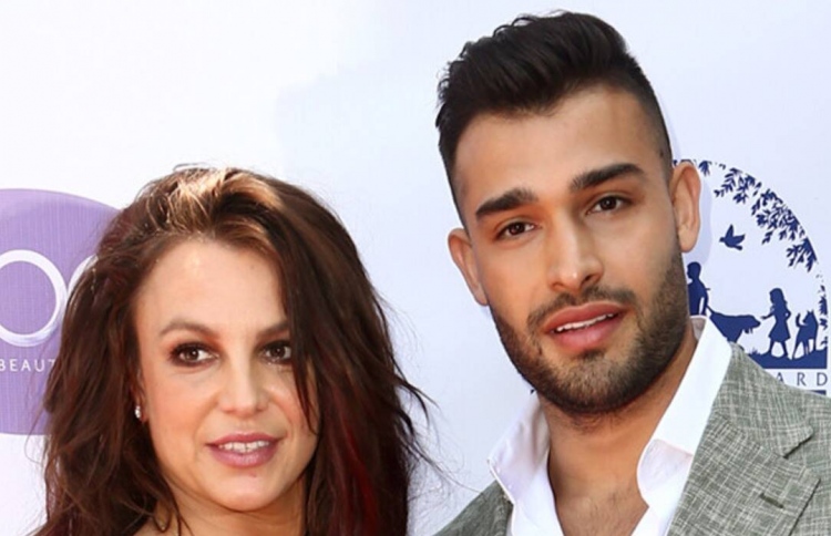 ބްރިޓްނީ ކައިވެނިކުރާނެ ތަނަކާ ބެހޭގޮތުން ޚިޔާލު ހޯދަނީ