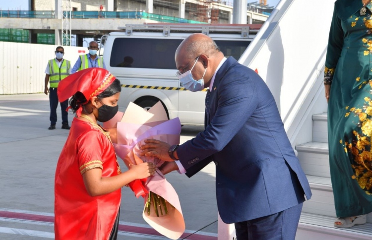 އާންމު މަޖިލީހުގެ ރައީސް ޝާހިދު ރާއްޖެ ވަޑައިގެންފި