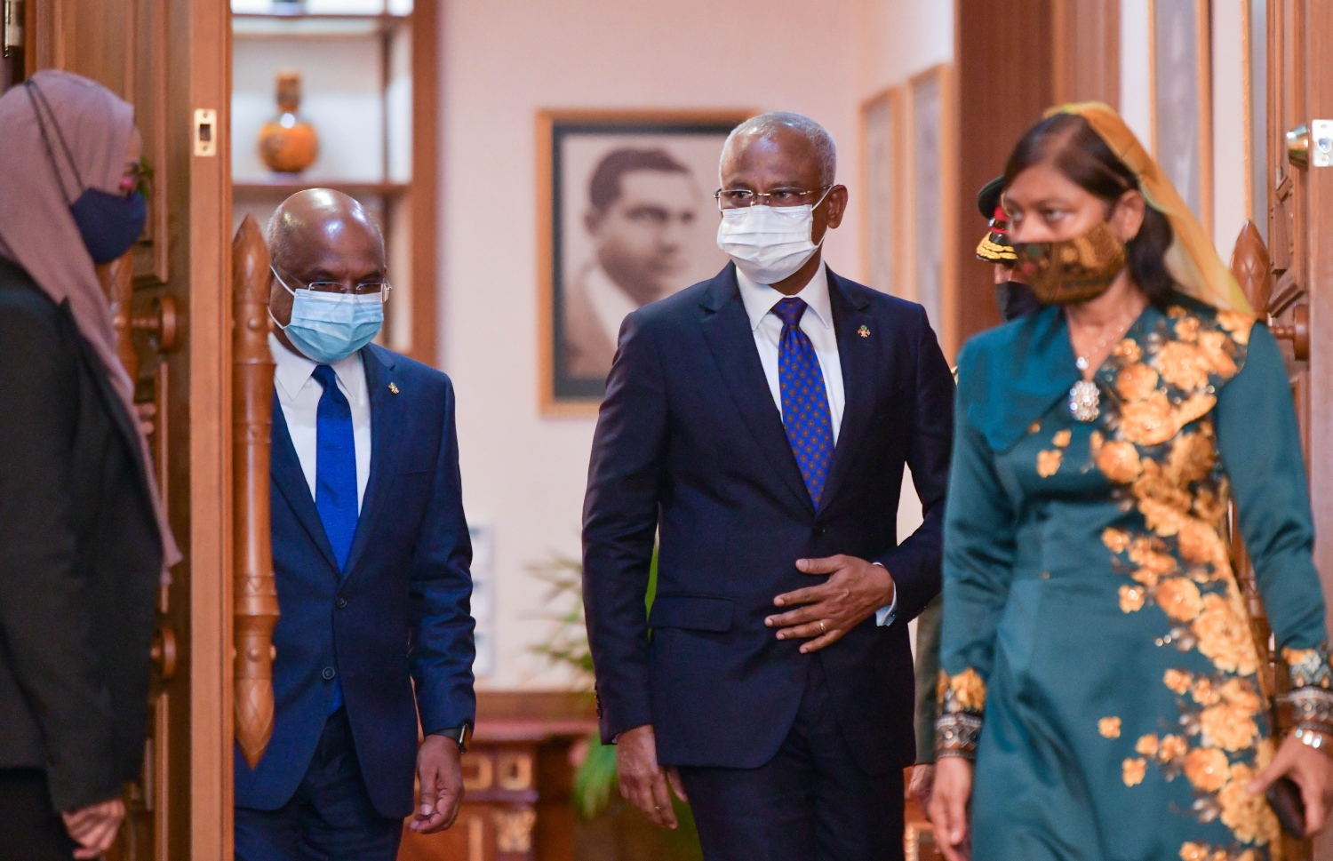 ރައީސް އިބްރާހިމް މުހައްމަދު ސޯލިހާއި އދ. ގެ އާންމު މަޖިލީހުގެ ރައިސް ޝާހިދު މިއަދު ރައީސް އޮފީހުގައި.---ފޮޓޯ: ފަޔާޒް މޫސާ