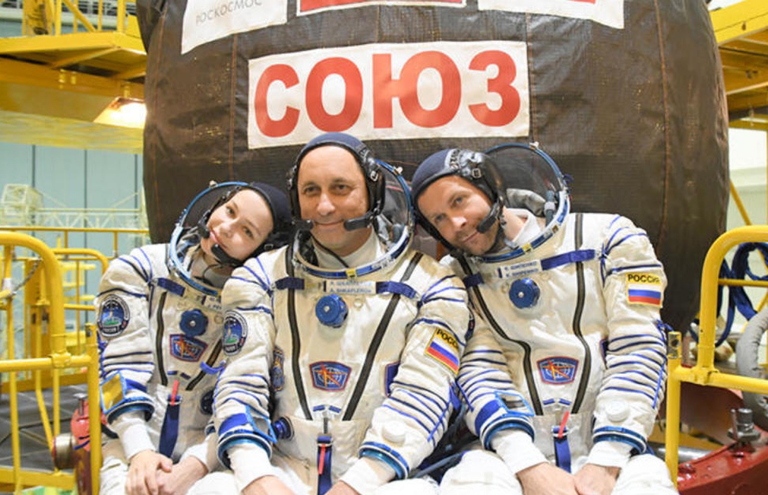 "ޗެލެންޖް" ގެ ޝޫޓިން އަށް ޖައްވީ ސްޓޭޝަނަށް ދިޔަ ކްރޫ.