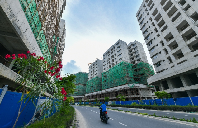 ވިނަރެސް ފްލެޓަށް ކުރިމަތިލެވޭނީ މާދަމާގެ ނިޔަލަށް