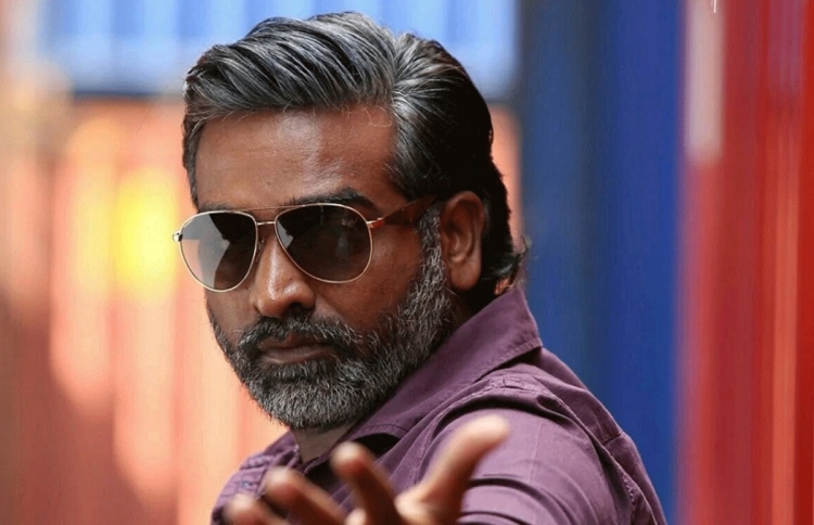 ކެޓްރީނާއާ އެކު މަސައްކަތް ކުރެވޭތީ ވިޖޭ އުފަލުން