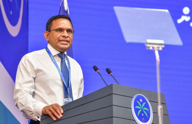 ނާޒިމް ވެސް ރިޔާސީ ރޭހަށް ނުކުންނަވަނީ