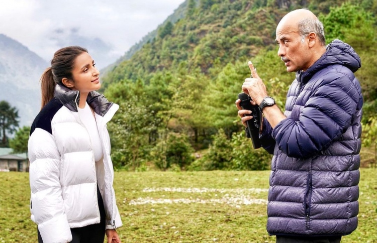 ސޫރަޖްގެ ފިލްމެއް ލިބުމަކީ ޝަރަފެއް: ޕަރިނީތީ