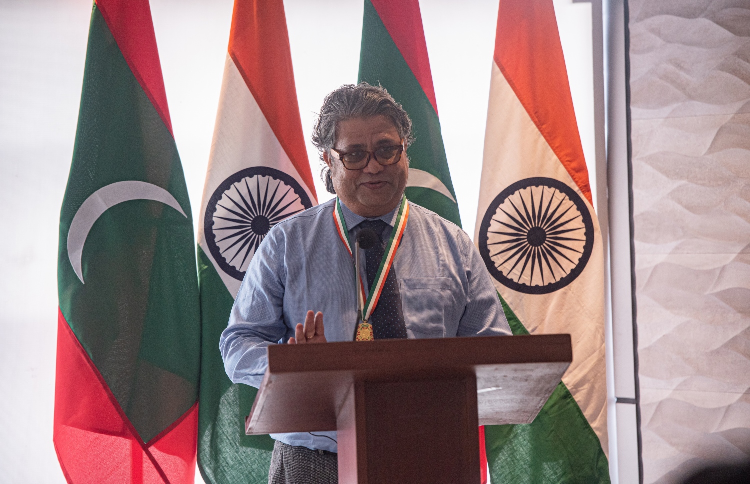 އެޓްމޮސްފިއާ ރިސޯޓްގެ ފައުންޑާ ސަލިލް ޕަނީގްރާހީ: އެވޯޑާ ހަވާލުވުމަށް ފަހު ވާހަކަދައްކަވަނީ.