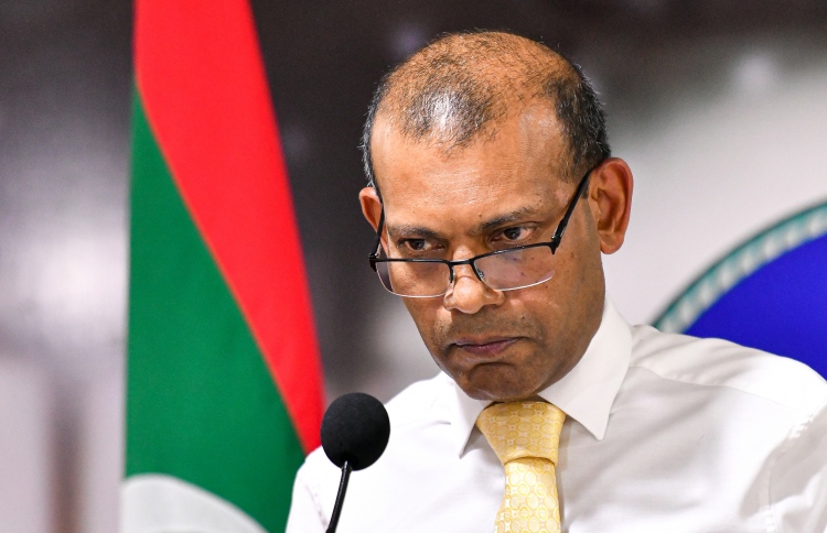 ނަޝީދު ވިދާޅުވަނީ އުޅެނީ ހަރުކަށި މީހުން ރުއްސަންކަމަށް