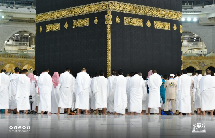 ދެ ހަރަމްފުޅުގައި "ސޯޝަލް ޑިސްޓެންސިން" އުވާލައިފި