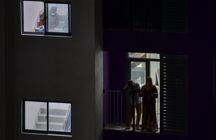 ގޮތެއް ނުނިންމާ، އަދި އޮތް ގޮތުން ކުލި ދައްކަންޖެހޭ